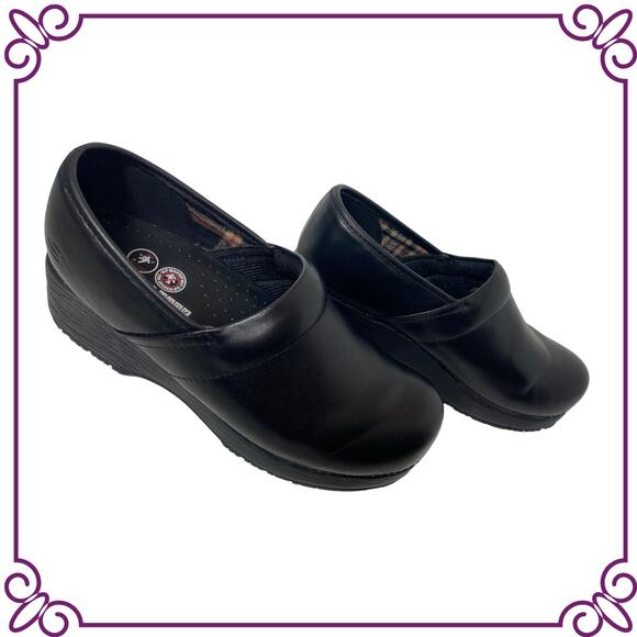 Skechers Work Slip Resistant Nurse Clogs Woman's Shoes Sz 7.5 NEW - Picture 1 of 8